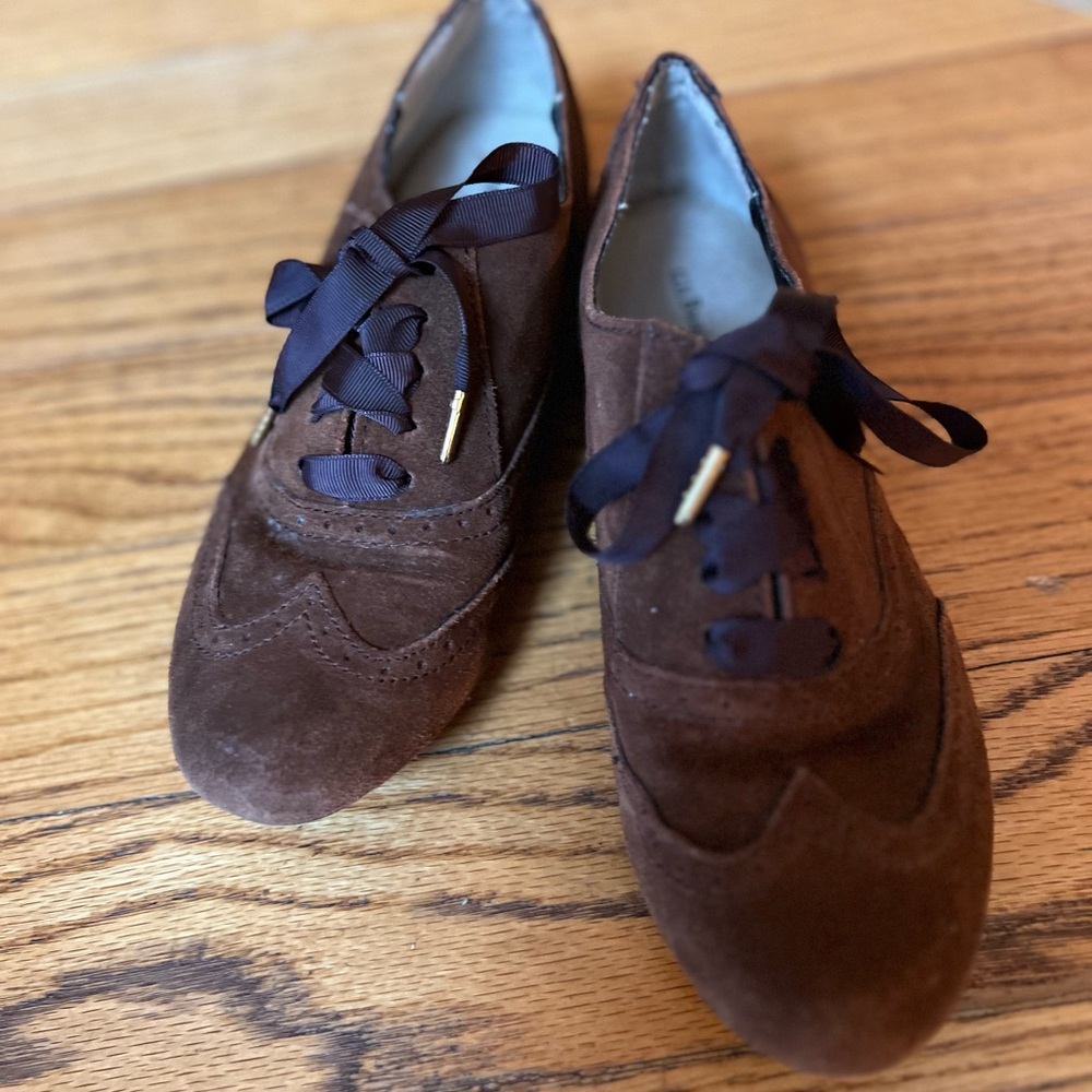 Gorgeous Brown Suede Oxfords!